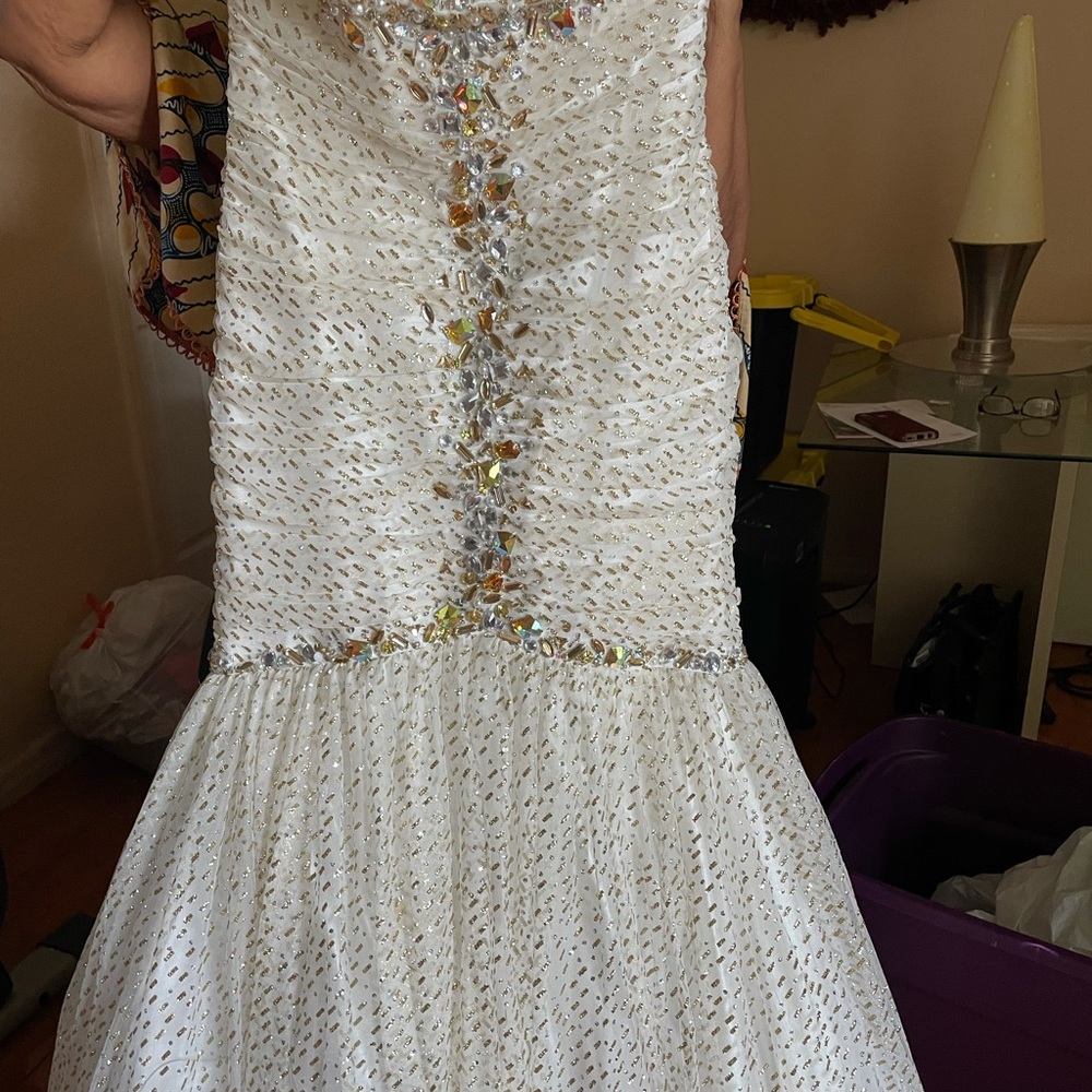 Evening/Prom - Picture 4 of 5